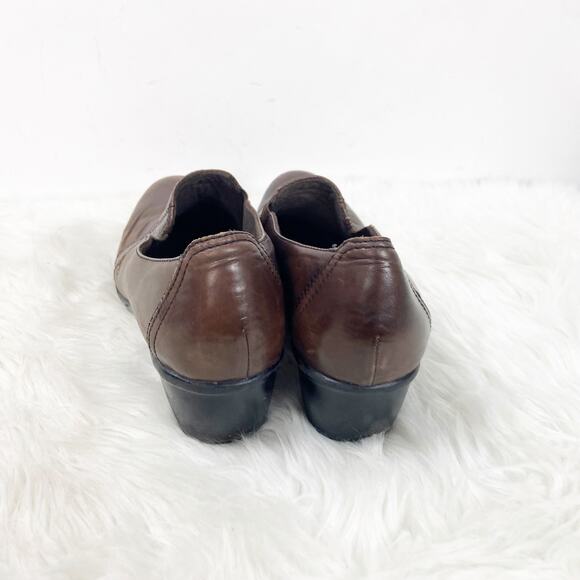Clarks 8.5 M Womens Brown Leather ribbed Comfort Heeled Shoes - Picture 3 of 9